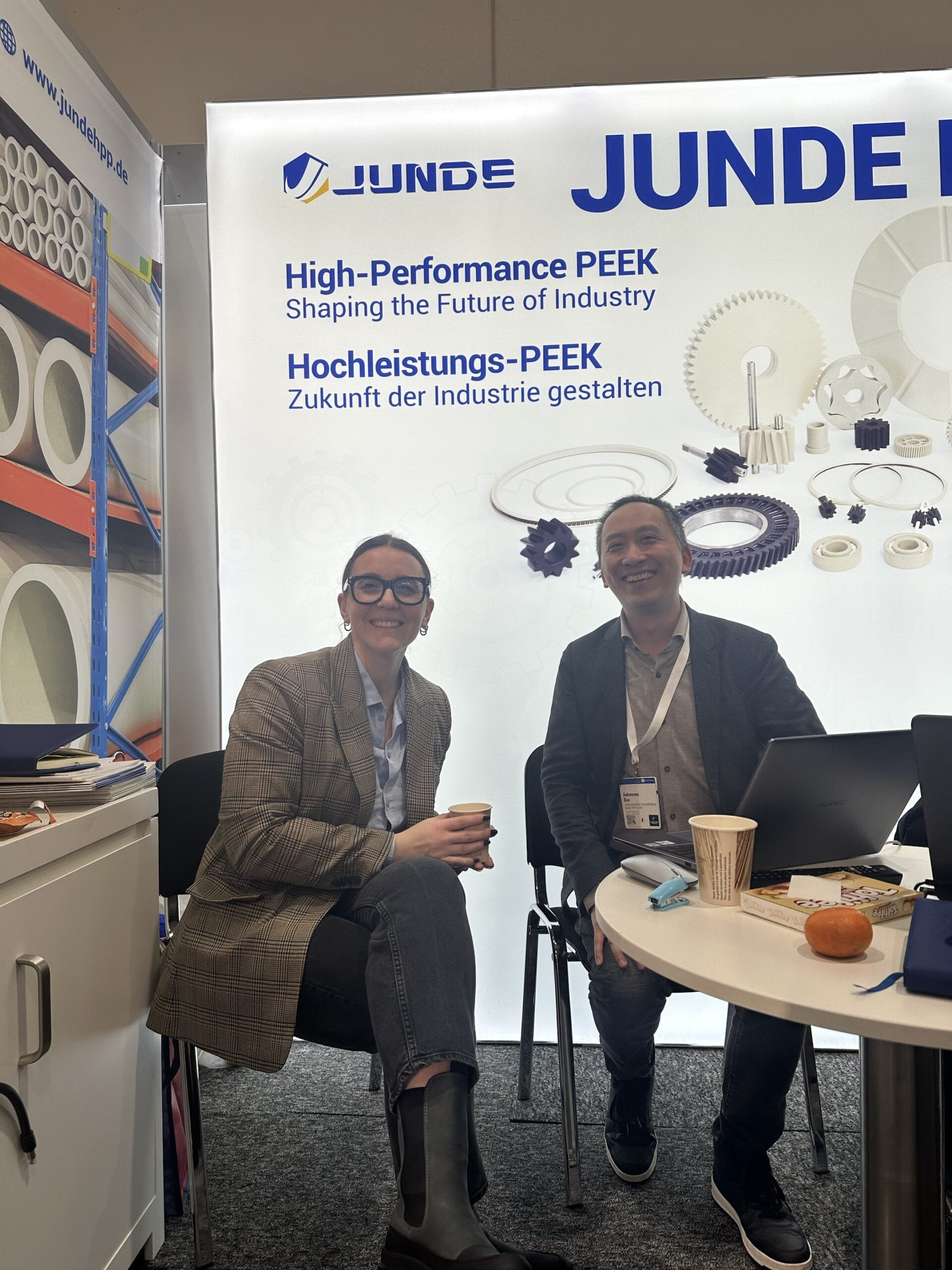 JUNDE PEEK auf der Hannover Messe 2025: Globale industrielle Transformation mit innovativen Materialien vorantreiben - JunDe JUNDE PEEK auf der Hannover Messe 2025: Globale industrielle Transformation mit innovativen Materialien vorantreiben Bild 2